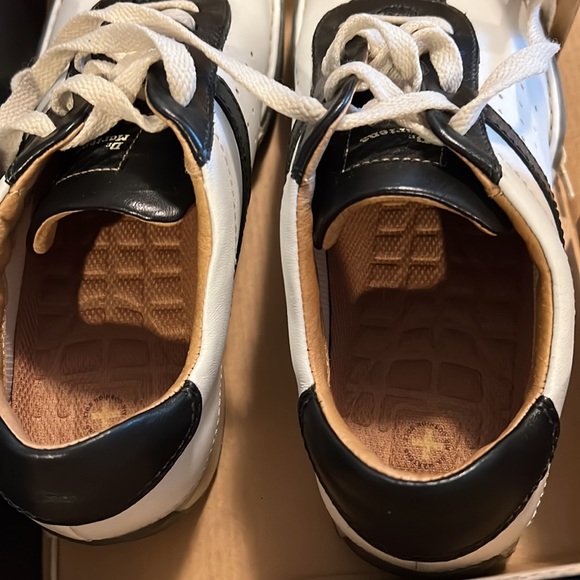 Dr. Martens NWT - Picture 6 of 6